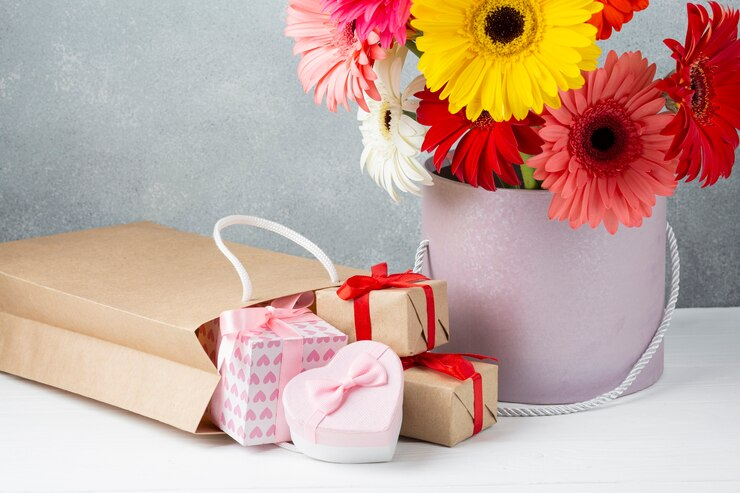 Branded Gift Sets for Her: How to Choose the Right One